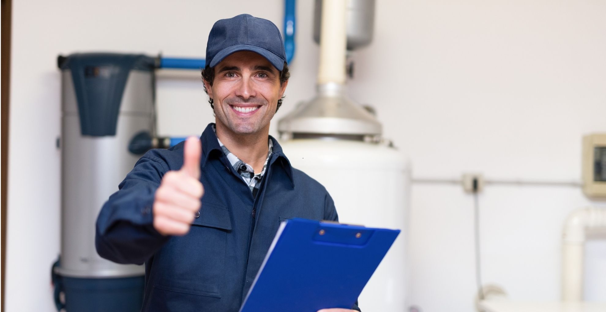 happy plumber with bookkeeping made easy